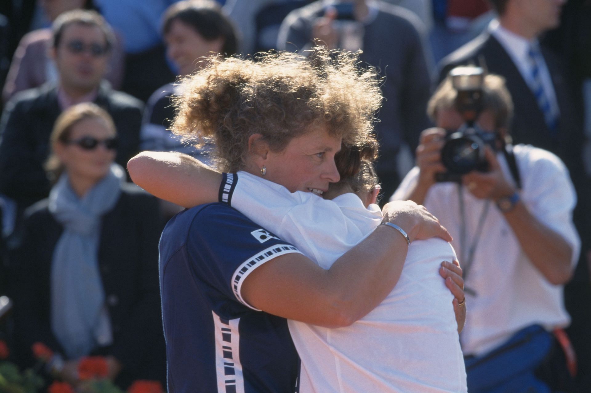 Martina Hingis and her mother pictured at the 1999 French Open | Image Source: Getty